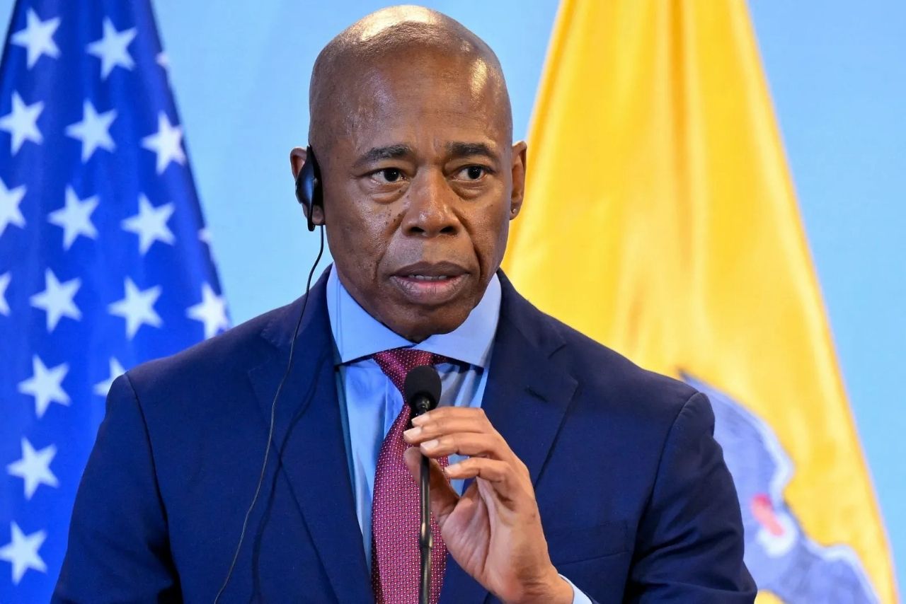 US Ex-NYC Mayor Denies Moving Money Out of Controversial Token after It  crashed 80% on launch - Trade Brains Crypto