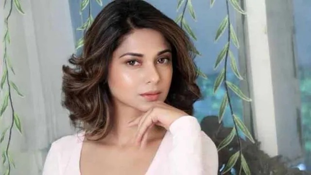 Actor - Jennifer Winget - Image