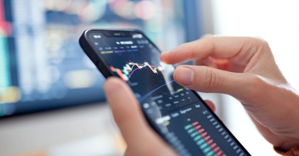 Volatility Trading Strategies with S&P 500 Futures in Prop Firms