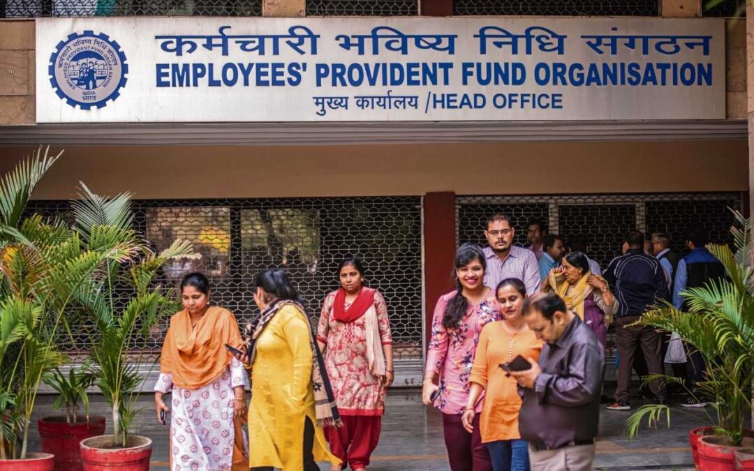 EPFO Wage Ceiling to Rise to ₹25,000 in 2026? How It Could Impact Your Salary and PF