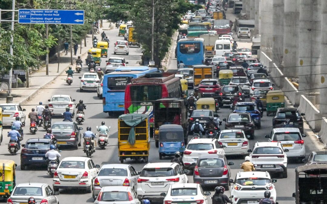 Bengaluru Traffic Alert: 60-Day Traffic Restrictions on Kamaraj Road; See the Alternative Routes
