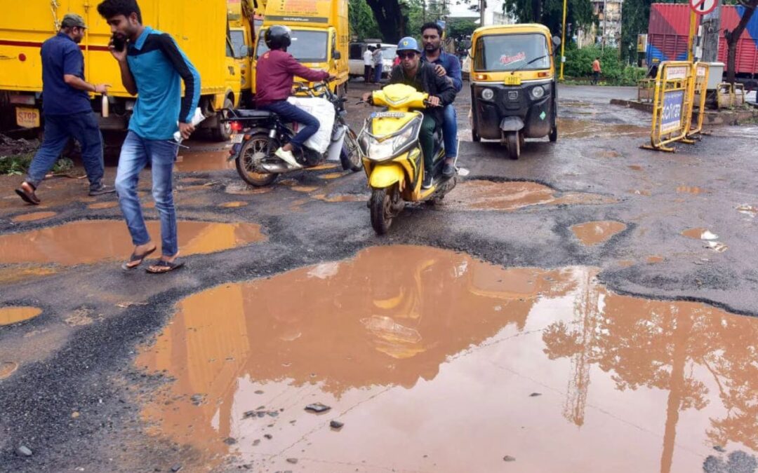 9 Warning Signs Bengaluru’s Infrastructure Can’t Match Its Growth