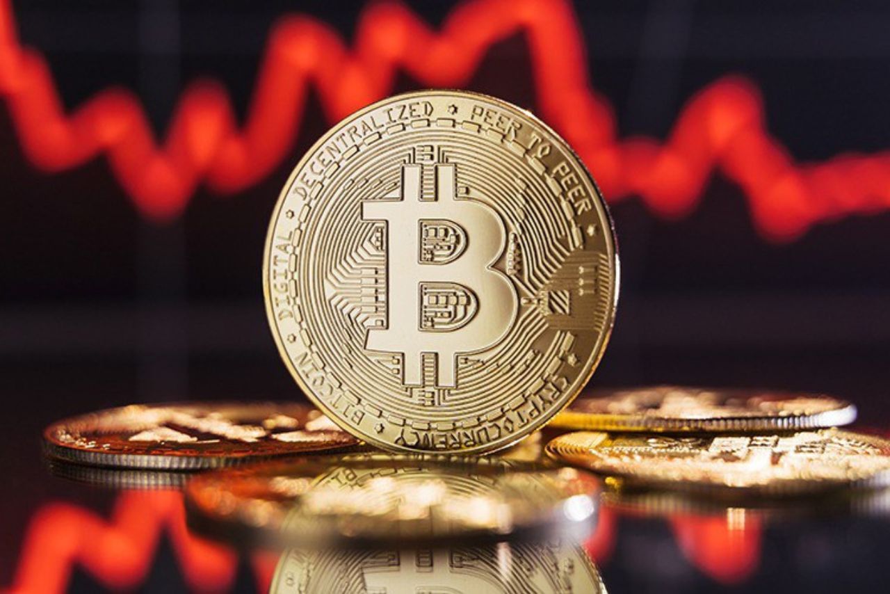 Bitcoin Drops Below ₹1 Crore: Is the Bear Market Here?
