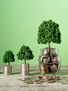 saving-money-growing-business-concepts_73344-2947