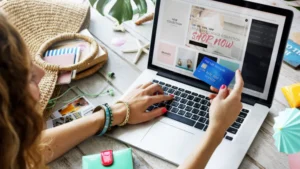 should-you-have-separate-credit-card-for-shopping-717X404