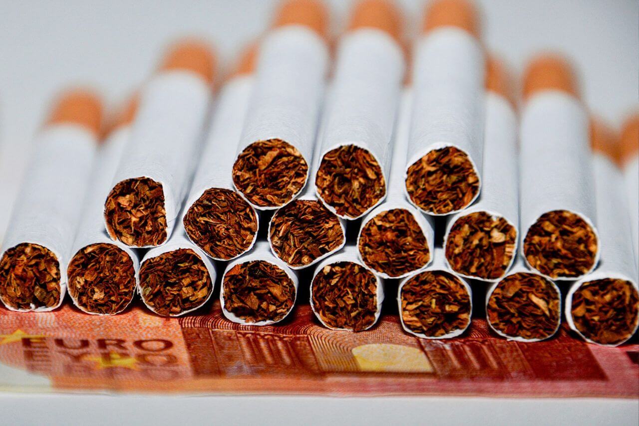 Tobacco stock falls 4% after company announces its Q1 results