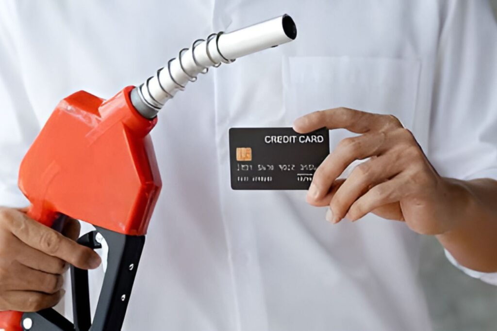 Top Fuel Credit Cards for Petrol & Diesel Savings in 2025 – Do You Have One Yet?
