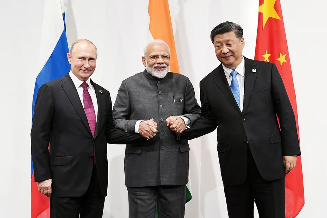 Trade Wars: US Tariffs, China-India Talks, Arctic Rivalry & Major Geopolitical Developments This Week
