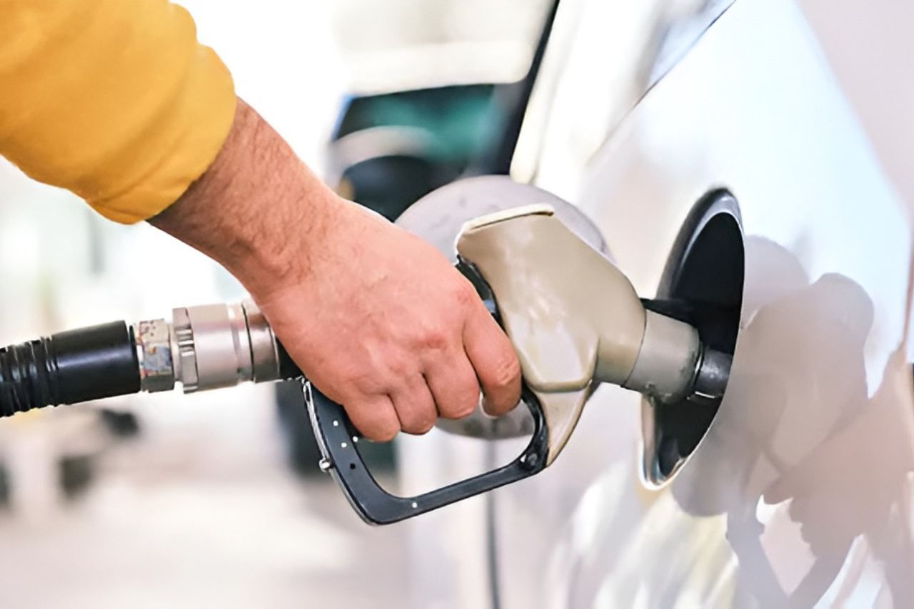 India’s Big Shift to E20 Fuel: Why It’s Stirring Concerns Among Car Owners and Manufacturers?