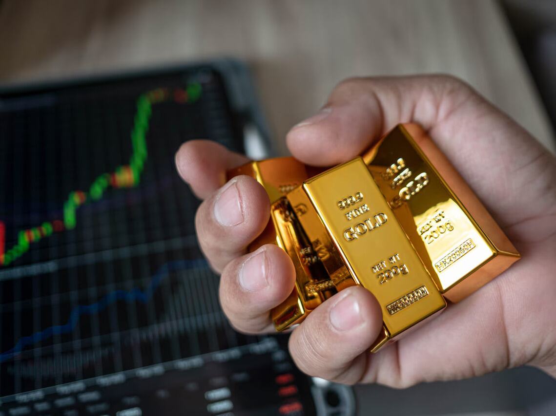 Gold vs Nifty 50: Which has given better returns since last Diwali?