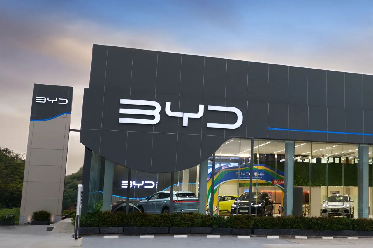 Smallcap stock jumps 3% after receiving approval from BYD to open showroom in Pune
