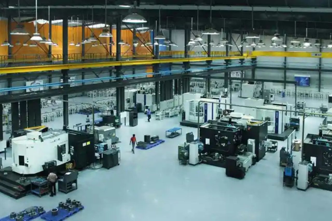 How does Craftsman Automation expect to earn ₹900 Cr from data centers?