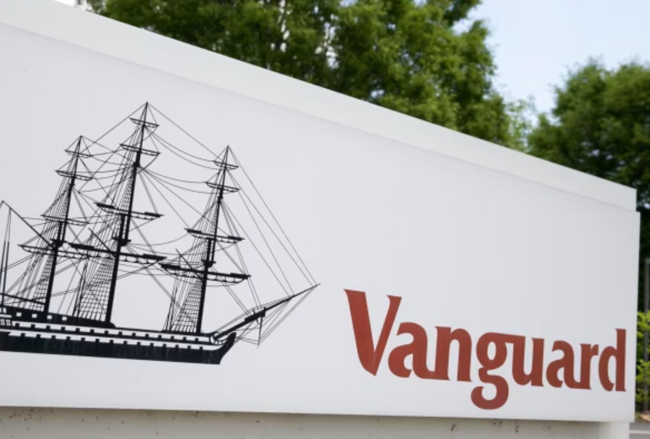 Small cap stock: Vanguard nearly doubles stake in this leading iPhone distributor