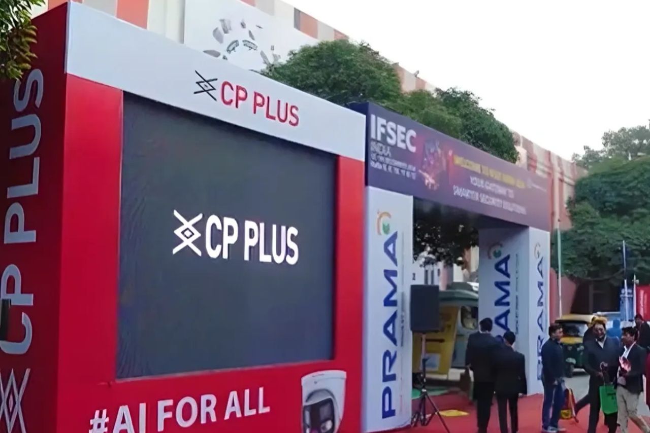 Smallcap stock hits 10% Upper circuit as Promoters Plan ₹1,000 Crore Stake Sale