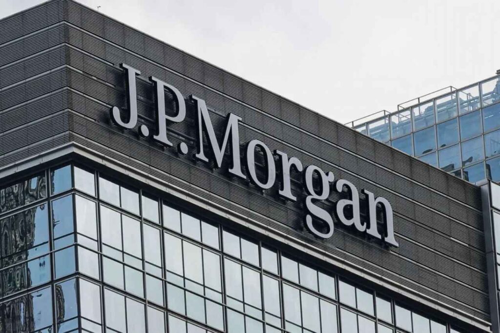 Supreme Industries Stock Crashes 7% After JPMorgan Cuts Its Target Price; Check the Details