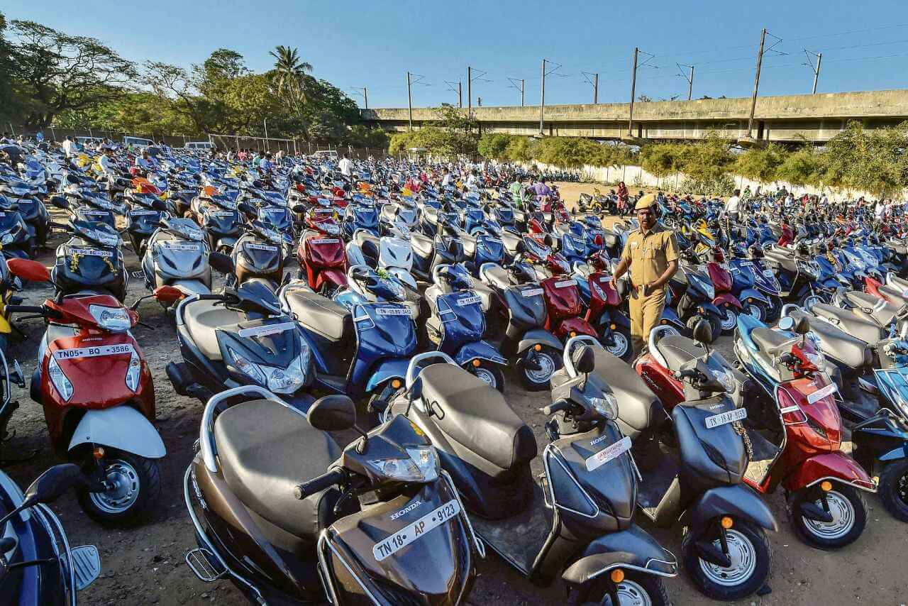 Auto stock in focus after reporting a 196% surge in VIDA registrations in FY26